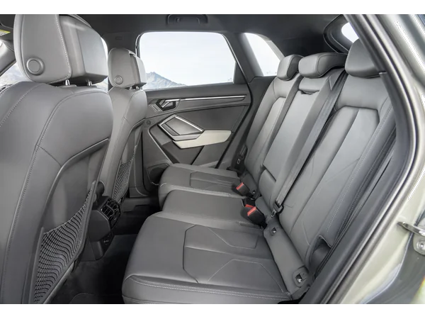 audi q2 q2-premium-plus-ii-40-tfsi-quattro interior