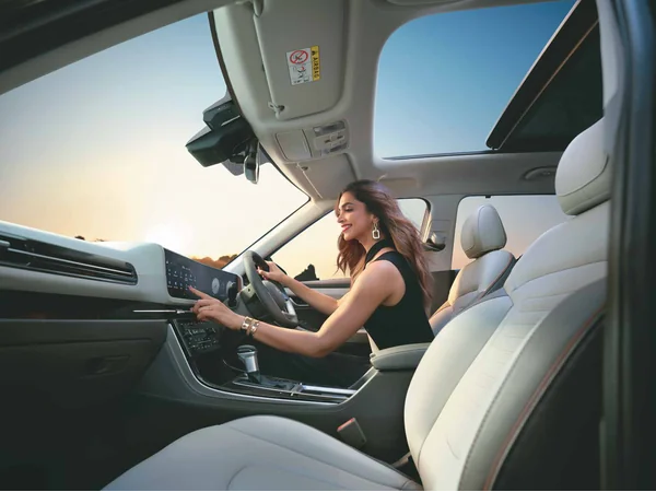 hyundai creta creta-sx-premium-petrol-15l-manual interior