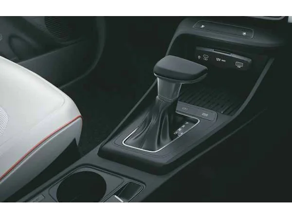hyundai verna verna-hx-10-petrol-15l-automatic-cvt interior