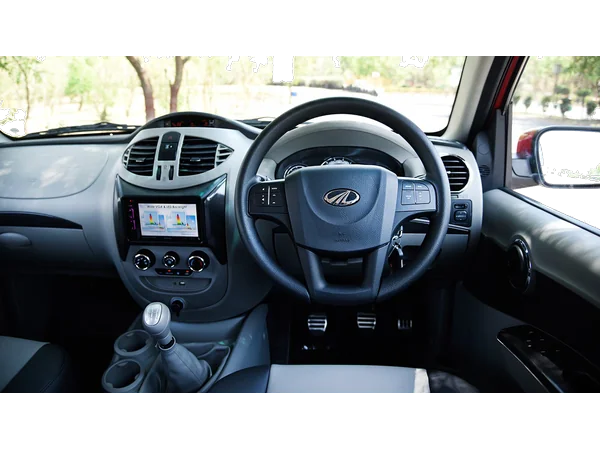 mahindra nuvosport nuvosport-n4-plus interior