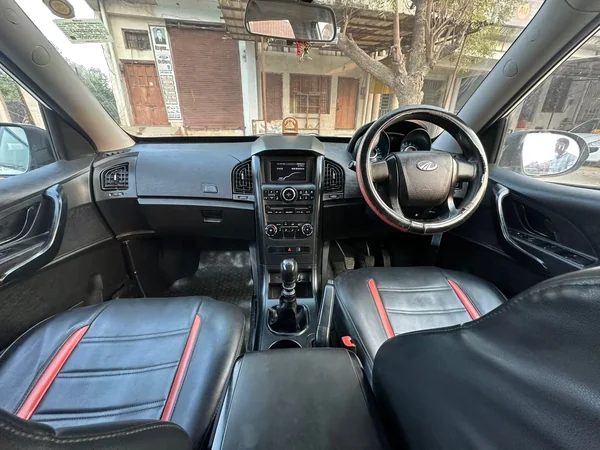 mahindra xuv500 xuv500-w11 interior