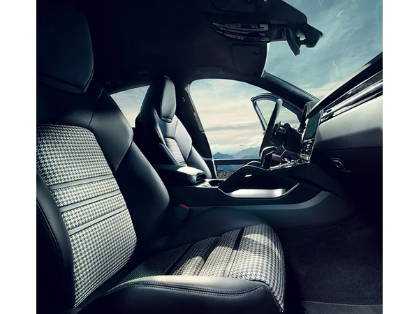 porsche cayenne cayenne-gts interior