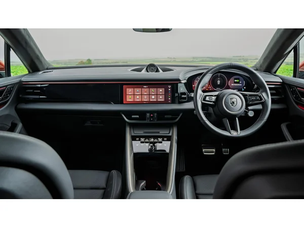 porsche macan macan-base interior