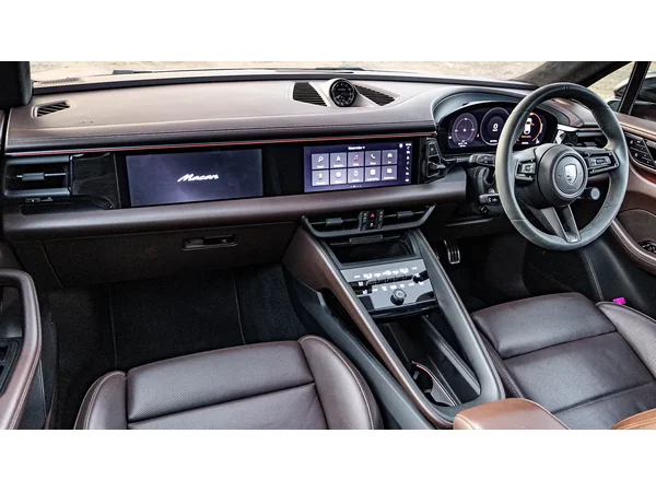 porsche macan macan-base interior