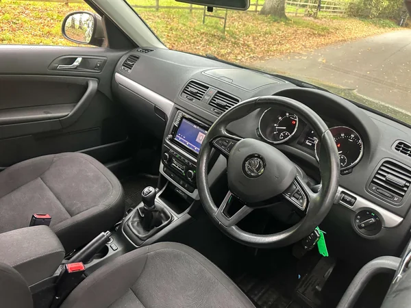 skoda yeti yeti-style-4x4-2015-2017 interior