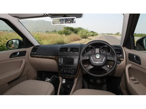 skoda yeti yeti-style-4x4-2015-2017 interior