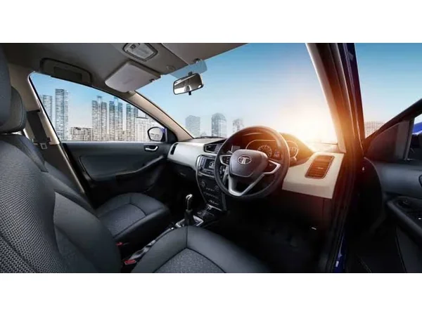 tata zest zest-premio interior