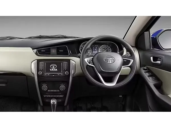 tata zest zest-premio interior